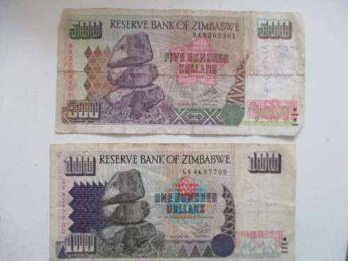 ZIMBABWE - 100 DOLLARS - GV 46 977 00 -  500 DOLLARS BA 3203301 1995 NOTE BIT CREASED