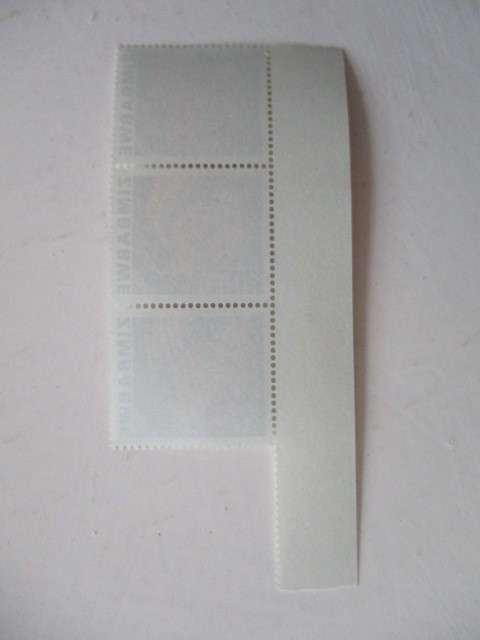ZIMBABWE - LION 11c MINT STAMPS BLOCK OF 3