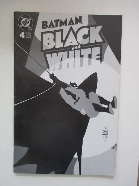 DC COMICS - BATMAN BLACK AND WHITE NO. 4 1996 -  GREAT CONDITION