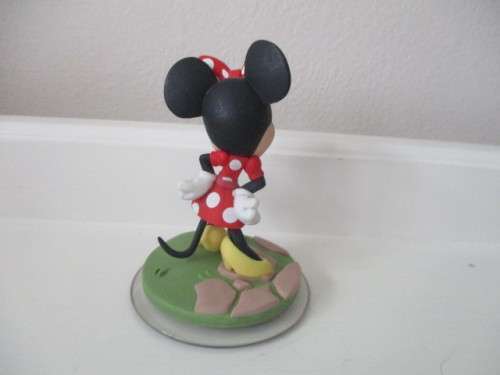 DISNEY INFINITY - MINNIE MOUSE FIGUIRINE WITH SERIAL NUMBER