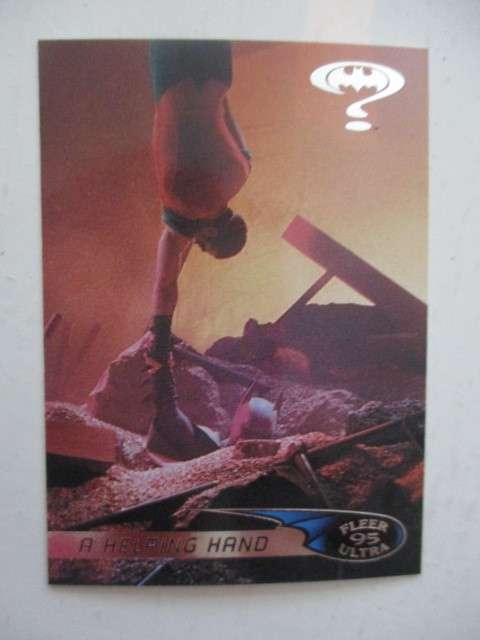 DC / MARVEL TRADING CARD  BATMAN FLEER ULTRA 95 - A HELPING HAND