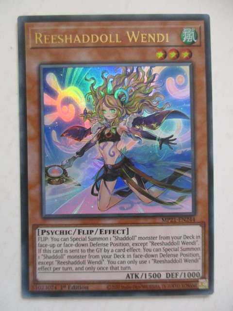YU-GI-OH TRADING CARD - REESHADDOLL WENDI FOIL CARD FROM 1ST EDITION AND FREE RULE BOOK