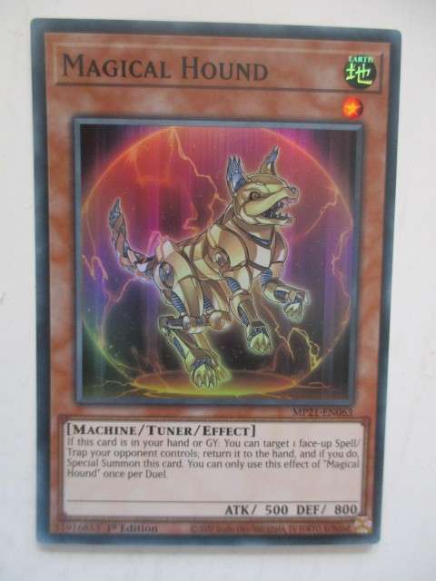 YU-GI-OH TRADING CARD - MAGICAL HOUND - HOLOGRAPHICAL CARD
