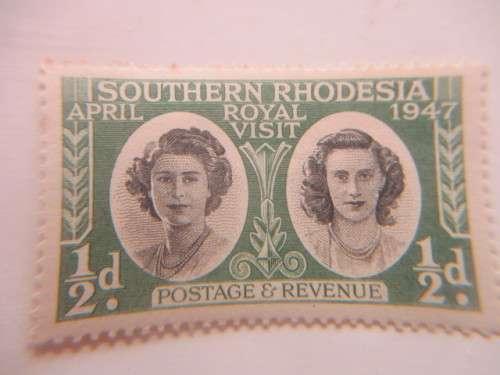 SOUTHERN RHODESIA - ROYAL VISIT 1/2 D STAMP - UNUESED  PREVIOUSLY MOUNTED STAMP