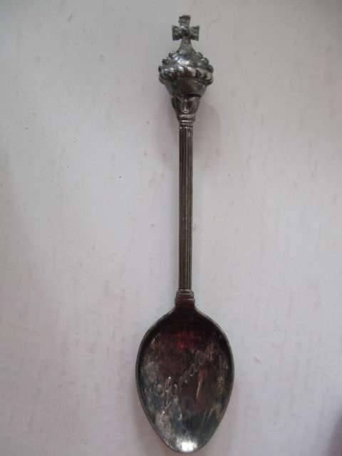 VINTAGE TO ANTIQUE CORONATION TEASPOON WITH MARKINGS