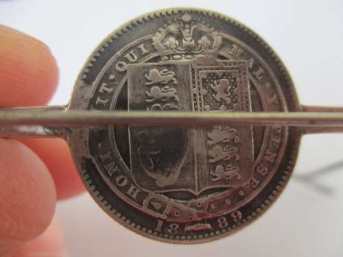 GREAT BRITAIN - QUEEN VICTORIA  SIXPENCE  - 1889  6D COIN BROOCH RARE ITEM!!!