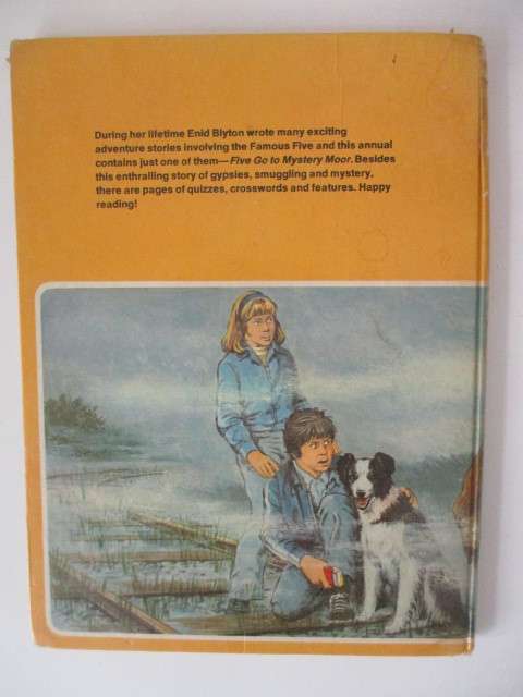ENID BLYTONS - FAMOUS FIVE ANNUAL - FIVE GO TO MYSTERY MOOR - 1980
