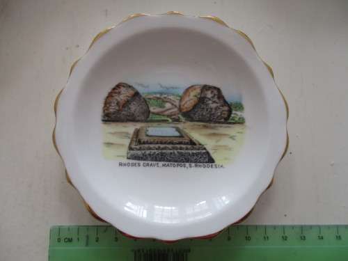 LOVELY VINTAGE - ROYAL STANDARD  - SMALL PLATE RHODES GRAVE  11 CM ACROSS