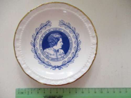 LOVELY VINTAGE - ROYAL DOULTON MARGARET THATCHER FIRST LADY PRIME MINISTER - 11 CM ACROSS
