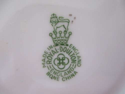 LOVELY VINTAGE - ROYAL DOULTON MARGARET THATCHER FIRST LADY PRIME MINISTER - 11 CM ACROSS