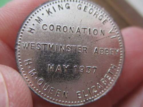 LOVELY SMALL MEDALLION ON RIBBON OF CORRONATION OF KING GEORGE AND ELIZABETH 1937  IN BOX