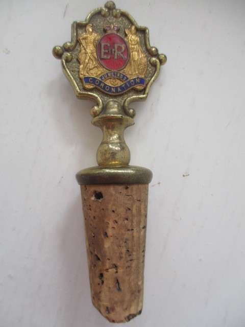 VINTAGE CORK WITH ROYAL CREST  ( E II  R )  1953 QUEEN ELIZABETH CORONATION
