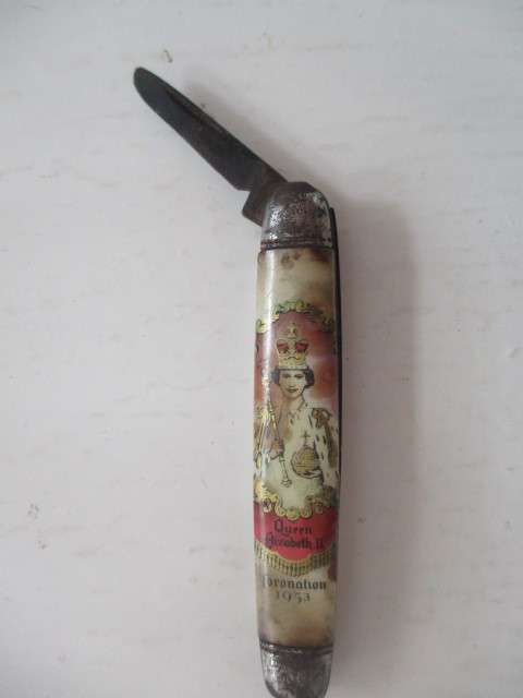 VINTAGE POCKET KNIFE - TO CELEBRATE THE CORONATION OF THE QUEEN - 1953