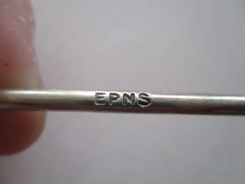 VINTAGE SOUVENIER TEASPOON - CORONATION  VI AND QUEEN ELIZABETH - 1937   EPNS