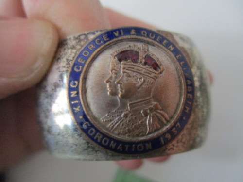 VINTAGE EPNS CORONATION NAPKIN / SERVIETTE RING - KING GEORGE VI  and QUEEN ELIZABETH  - 1937