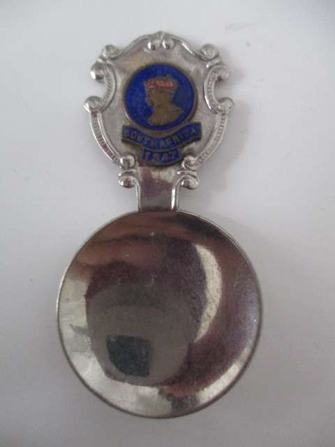 VINTAGE EPNS SUGAR SPOON TO COMMEMORATE THE ROYAL VISIT TO SOUTH AFRICA