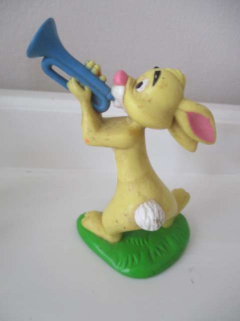 VINTAGE LOVELY  DISNEY CHARACHTER FROM WINNIE THE POOH - RABBIT
