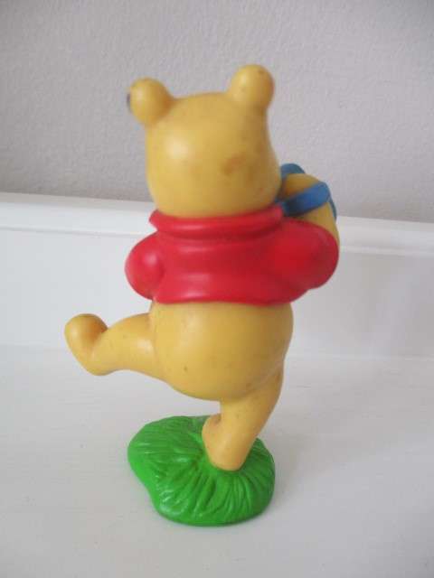 VINTAGE   DISNEY CHARACTER WINNIE THE POOH - THE POOH