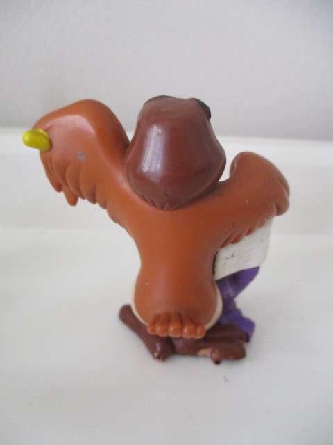 VINTAGE DISNEY CHARACTER -  FROM WINNIE THE POOH - HONEY TREE OWL SLIGHT BIT DAMAGE ON PEDASTAL