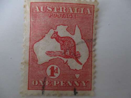 AUSTRALIA  LOT  OF 3 OLD USED STAMPS