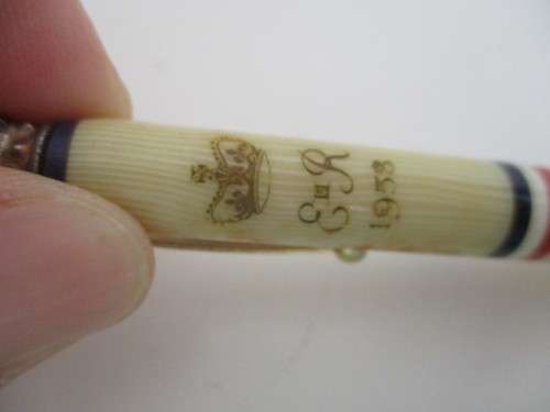 LOVELY VINTAGE PROPELLING PENCIL OF QUEEN ELIZABETH - 1953