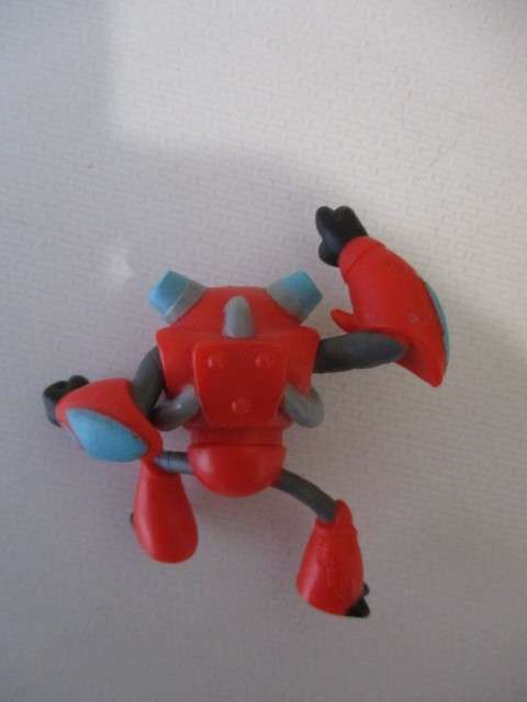 BEN - 10 SMALL FIGUIRINE APP 4CM TALL SERIAL NUMBER UNDER FOOT