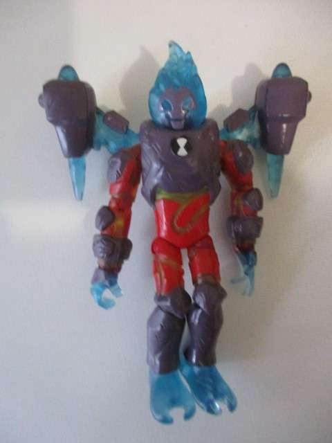 BEN - 10 FIGURE - APP  12 CM TALL  WITH SERIAL NUMBER