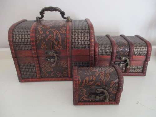 3 MINI TRUNKS RUSSIAN DOLL STYLE