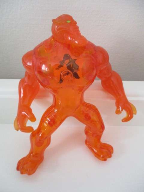 BEN 10 FIGURE