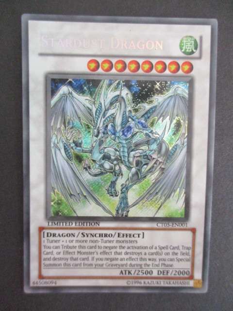 YU-GI-OH TRADING CARD - STARDUST DRAGON  -  HOLOGRAPHIC CARD