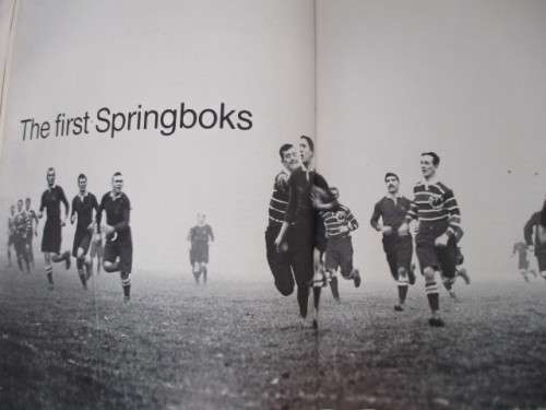 LOVELY HARD COVER  SPRINGBOK  RUGBY SAGE  FROM 1891 - 1977 IN PICTURES