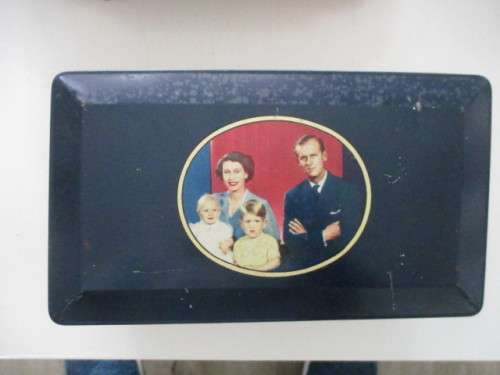 VINTAGE ROYAL FAMILY JOKO TEA TIN CORONATION 1953 OF THE QUEEN