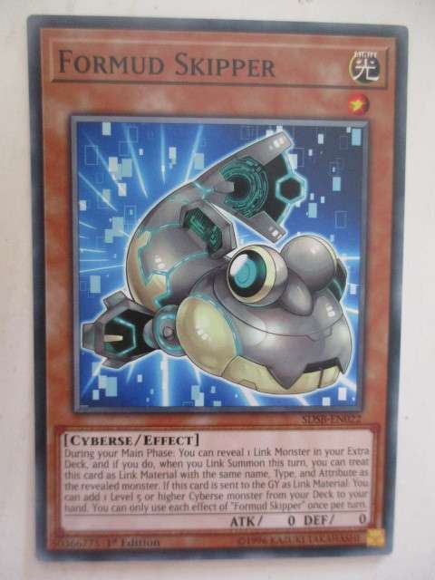 YU-GI-OH TRADING CARD - FORMUD SKIPPER