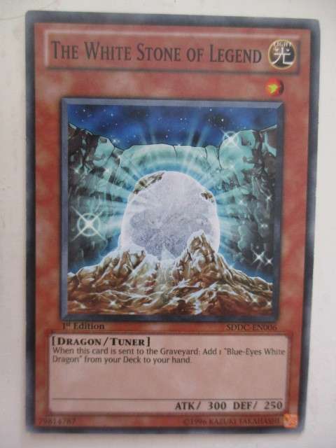 YU-GI-OH TRADING CARD - THE WHITE STONE OF LEGEND