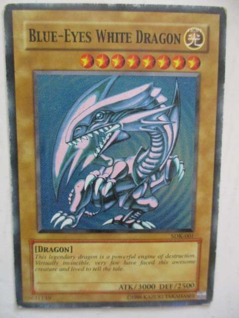 YU-GI-OH TRADING CARD - BLUE-EYES WHITE DRAGON