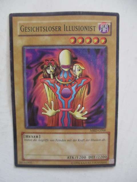 YU-GI-OH TRADING CARD - ILLUSIONIST FACELESS MAGE - GERMAN  CARD