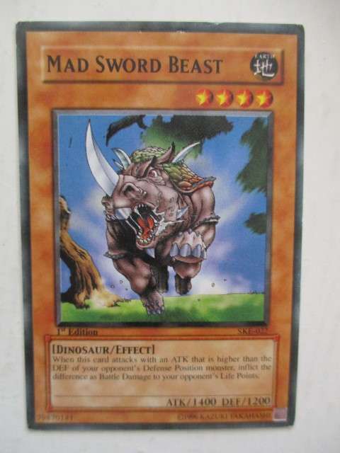 YU-GI-OH TRADING CARD - MAD SWORD BEAST