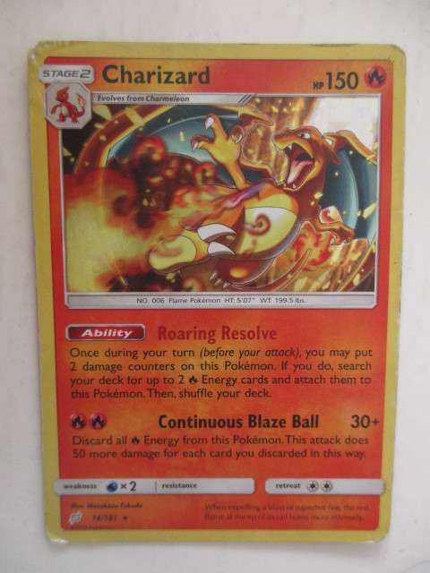 POKEMON TRADING CARD - CHARIZARD FOIL CARD / SHINY CARD  SLIGHT BIT WORN