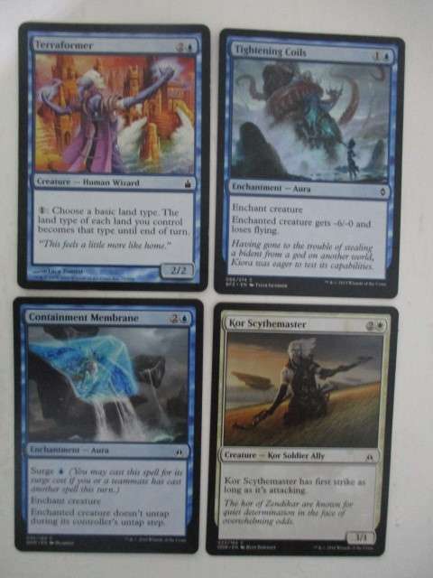 MAGIC THE GATHERING TRADING CARDS - LOT OF 4