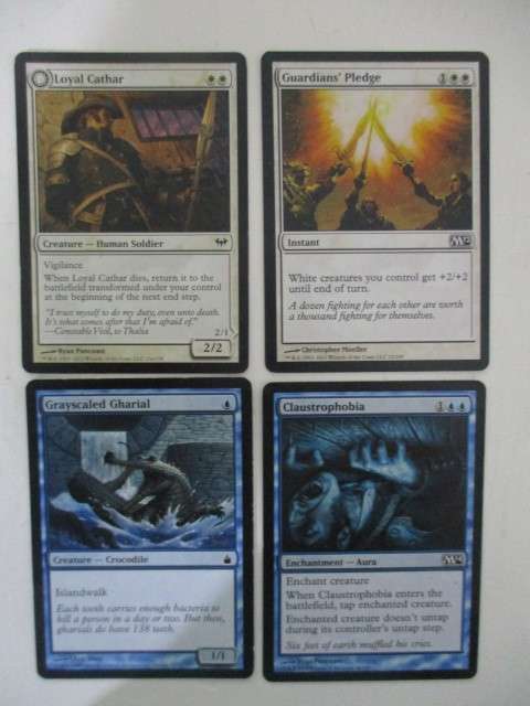 MAGIC THE GATHERING TRADING CARDS - LOT OF 4