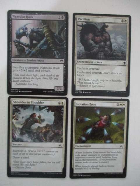 MAGIC THE GATHERING TRADING CARDS -LOT OF 4