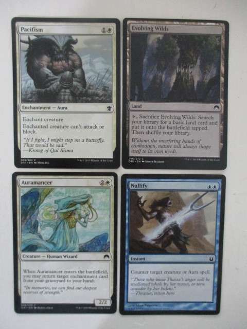 MAGIC THE GATHERING TRADING CARDS - LOT OF 4