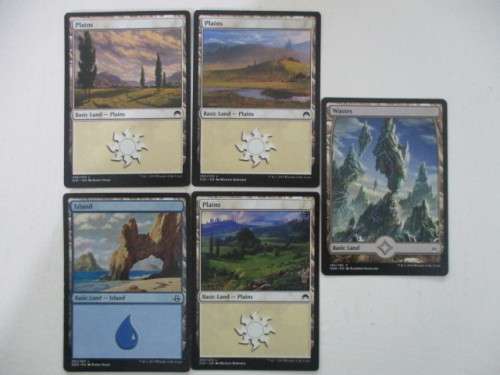 MAGIC THE GATHERING TRADING CARDS LOT OF 5 PLAINS