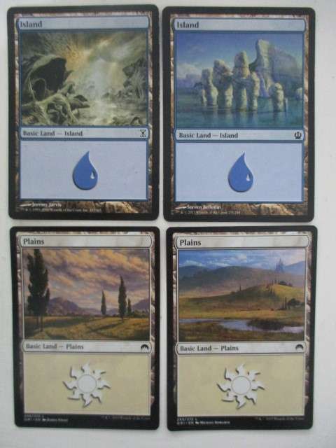 MAGIC THE GATHERING TRADING CARDS -LOT OF 4 ISLANDS