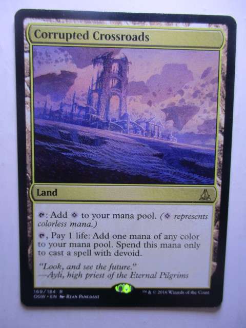 MAGIC THE GATHERING TRADING CARD  - CORRUPTED CROSSROADS