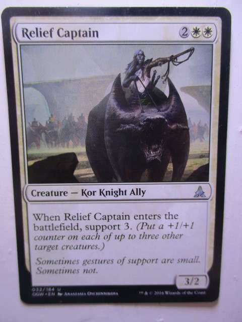 MAGIC THE GATHERING TRADING CARD - RELIEF CAPTAIN