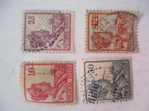 NETHERLANDS 4 USED QUEEN WILHELMINA