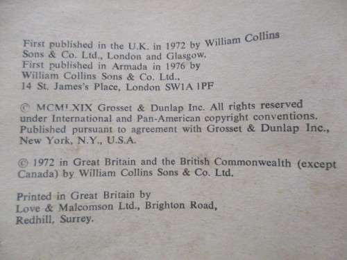 PAPER BACK BOOK -THE HARDY BOYS - THE CRISSCROSS SHADOW - 1972