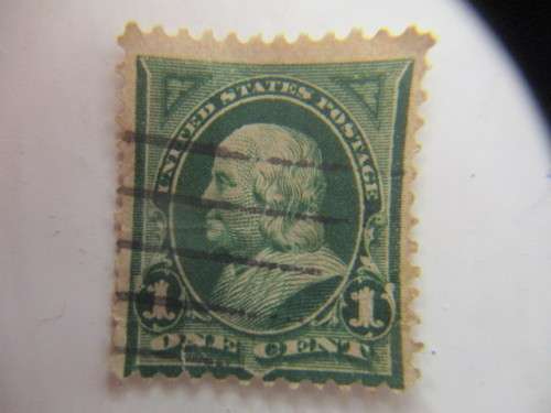 AMERICA BEN FRANKLIN  ONE CENT STAMP USED