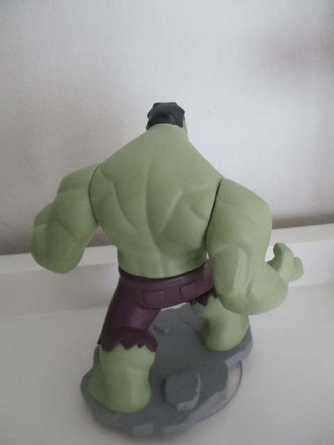 LOVELY `` HULK` - FIGURE DISNEY  FIGURE WITH SERIAL NUMBER MAY BE FROM MC DONALDS
